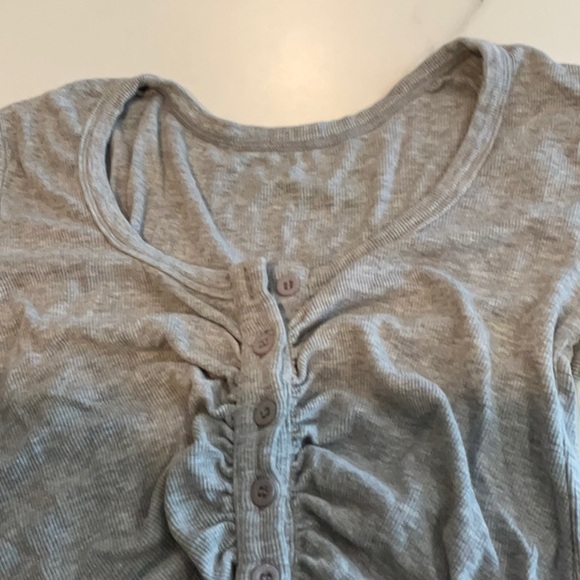 Cider gray crop top, small - Picture 2 of 3